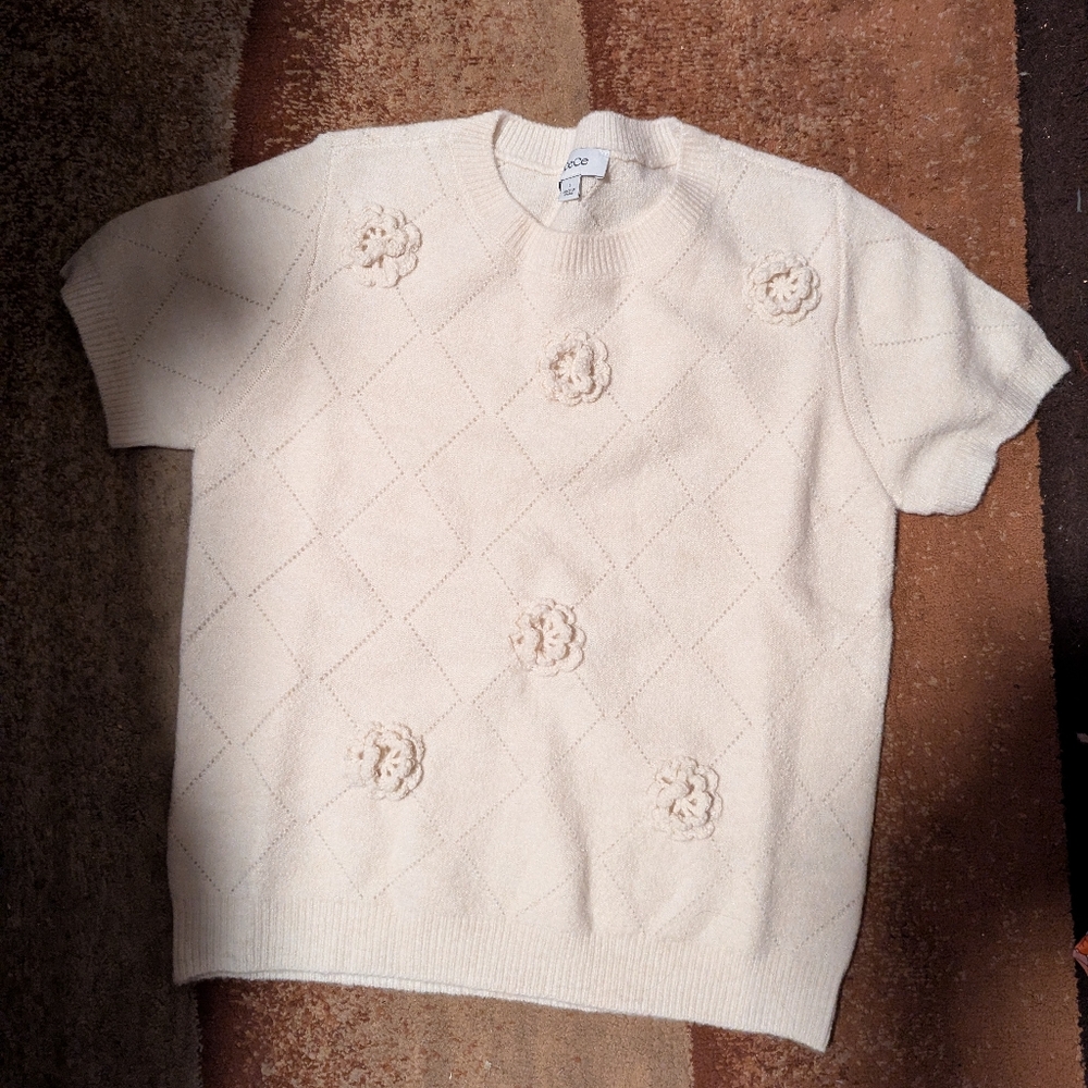 CeCe Cream Crewneck Sweater with Floral Details